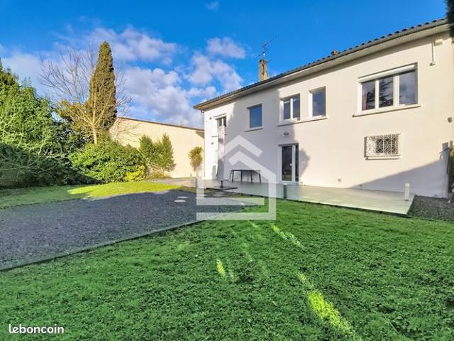 Propriété 7 pièces 185 m²