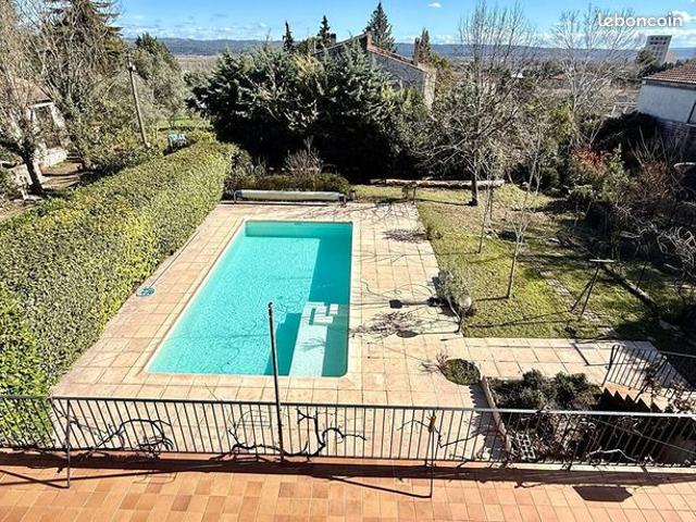Propriété 7 pièces 185 m²
