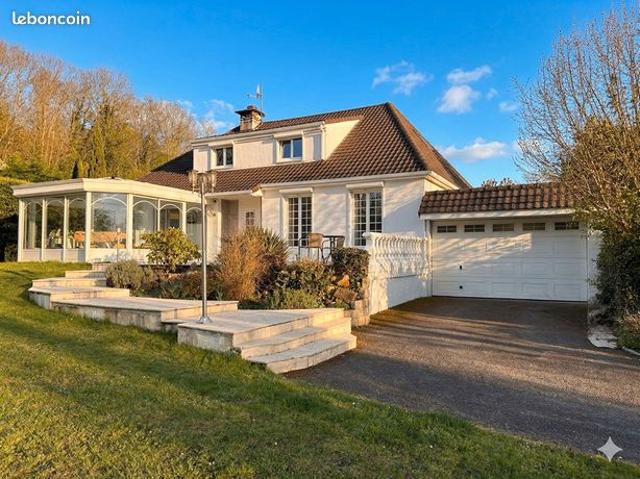 Propriété 7 pièces 185 m²