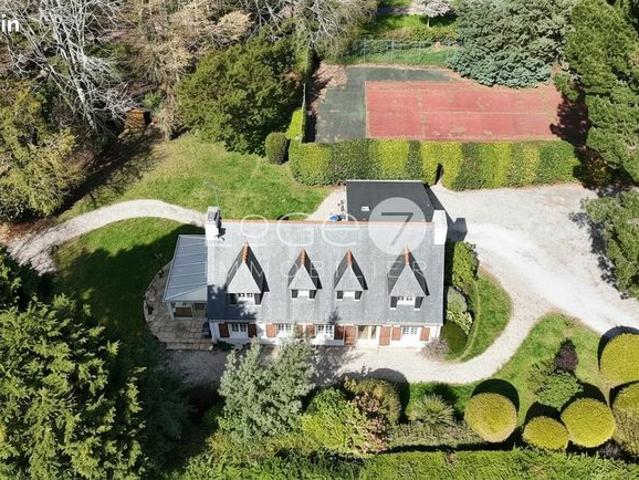 Propriété 7 pièces 185 m²