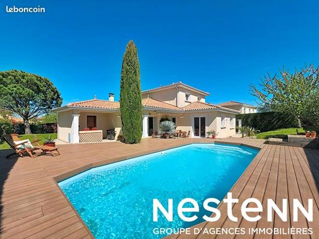 Propriété 7 pièces 185 m²