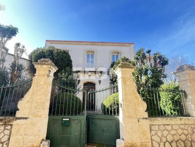 Propriété 7 pièces 185 m²