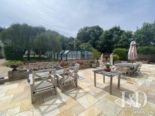 Propriété 7 pièces 185 m²