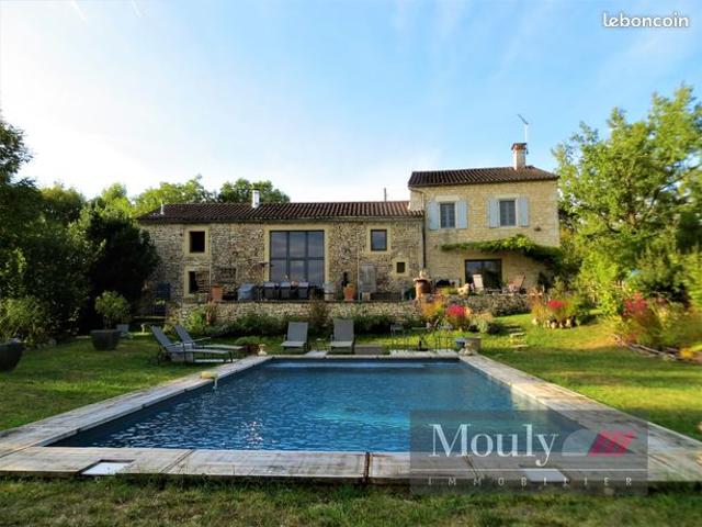 Propriété 7 pièces 185 m²