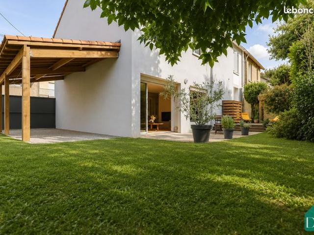 Propriété 7 pièces 185 m²