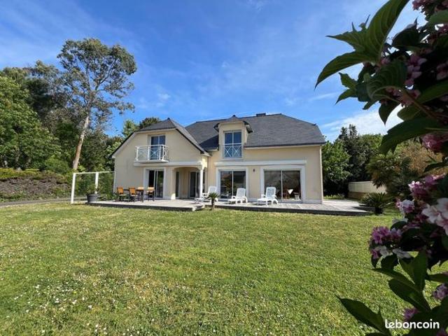 Propriété 7 pièces 186 m²