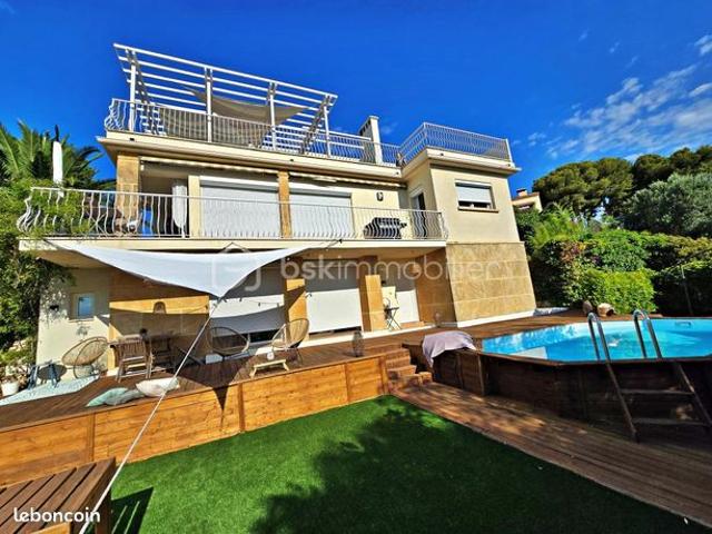 Propriété 7 pièces 186 m²