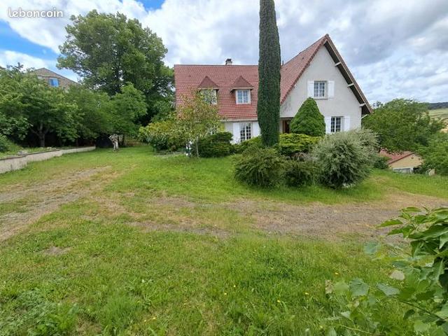 Propriété 7 pièces 186 m²