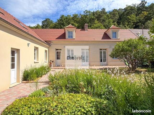 Propriété 7 pièces 186 m²