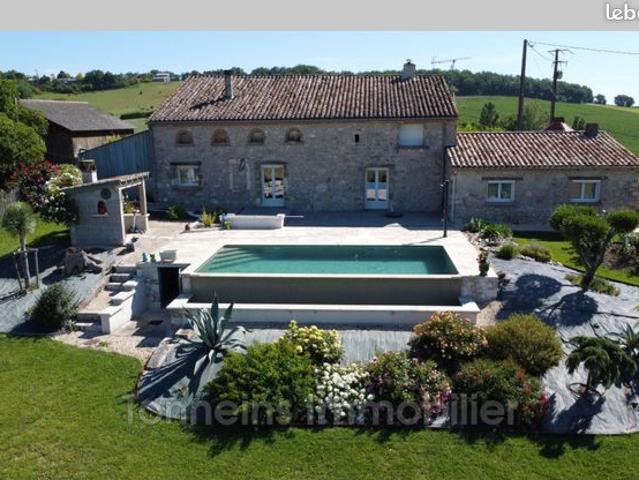 Propriété 7 pièces 186 m²