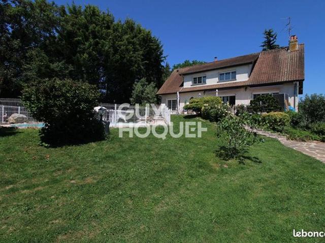Propriété 7 pièces 187 m²