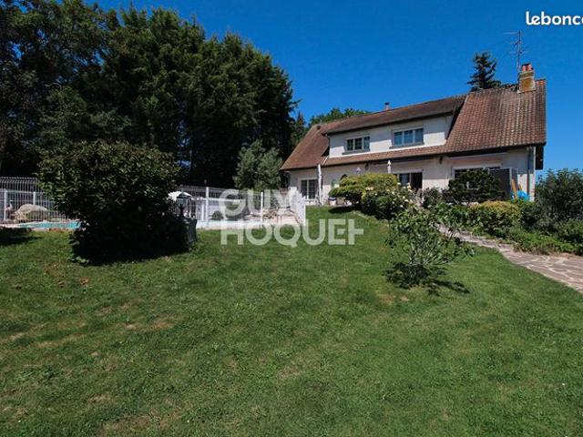 Propriété 7 pièces 187 m²