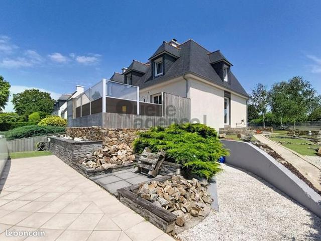Propriété 7 pièces 188 m²