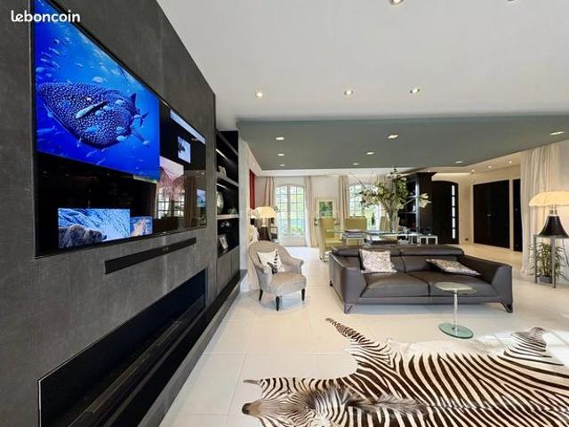 Propriété 7 pièces 189 m²