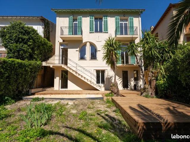 Propriété 7 pièces 189 m²