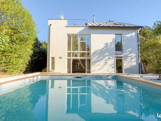 Propriété 7 pièces 189 m²