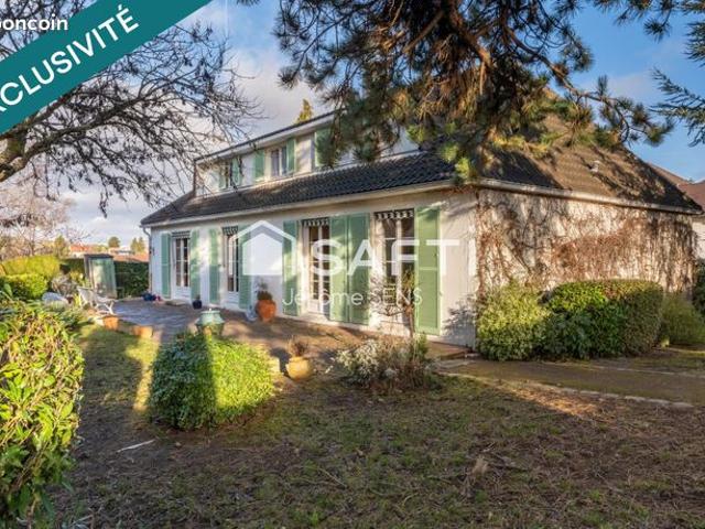 Propriété 7 pièces 180 m²