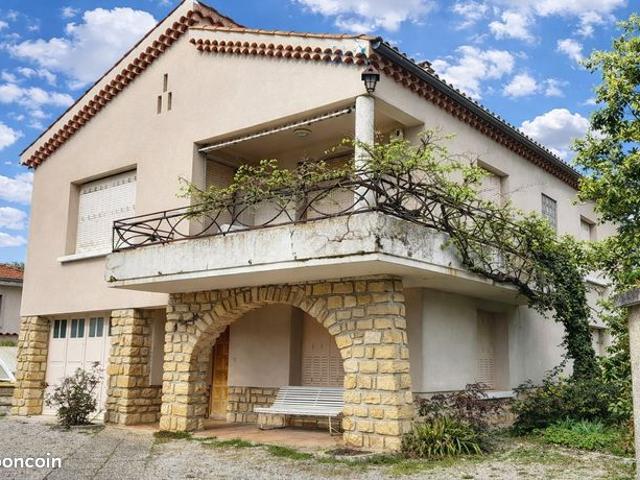 Propriété 7 pièces 180 m²