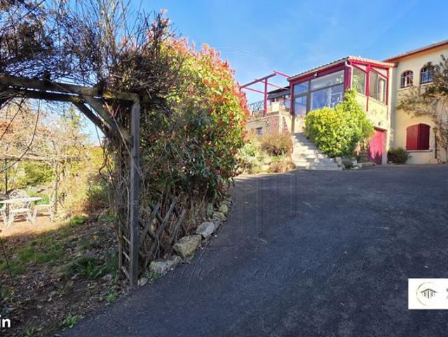 Propriété 7 pièces 180 m²
