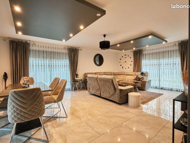 Propriété 7 pièces 180 m²
