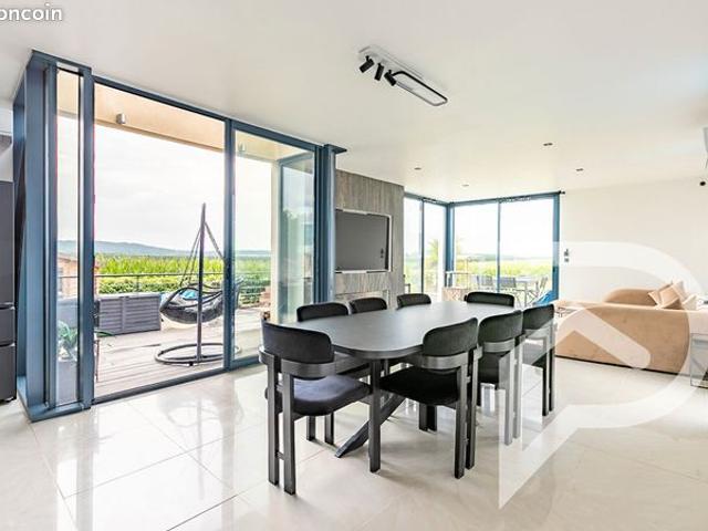 Propriété 7 pièces 180 m²