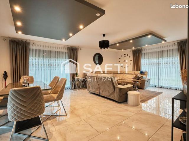 Propriété 7 pièces 180 m²