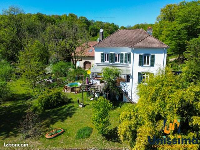 Propriété 7 pièces 180 m²