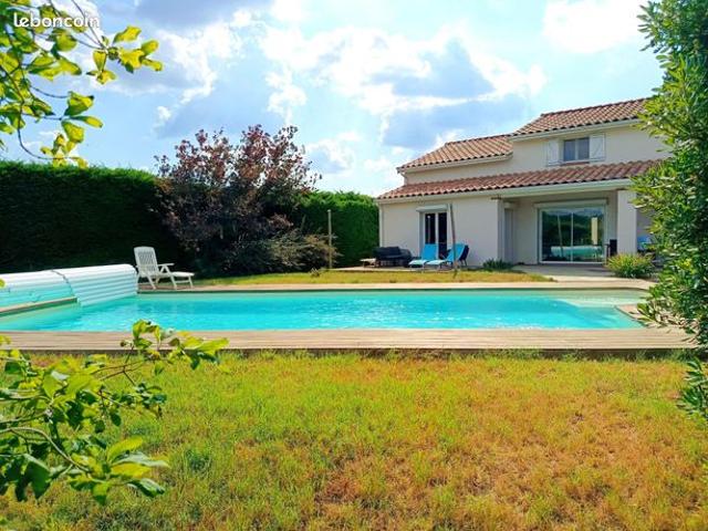 Propriété 7 pièces 180 m²