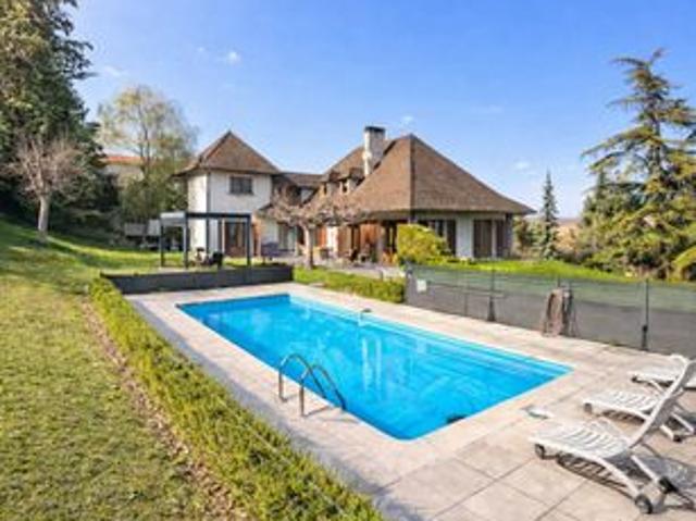 Propriété 7 pièces 180 m²