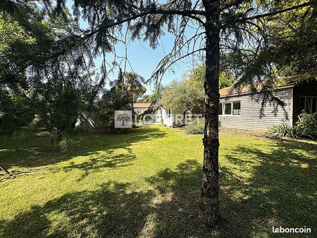 Propriété 7 pièces 180 m²