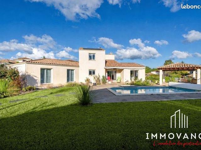 Propriété 7 pièces 180 m²