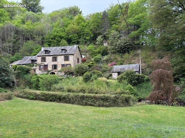 Propriété 7 pièces 181 m²
