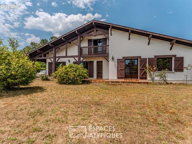 Propriété 7 pièces 181 m²
