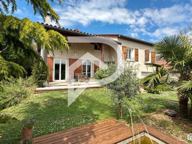 Propriété 7 pièces 181 m²