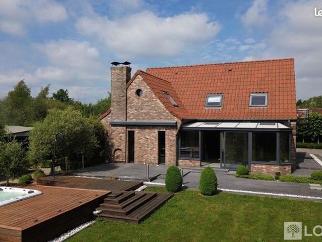 Propriété 7 pièces 181 m²