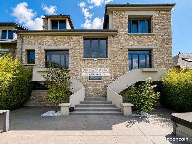 Propriété 7 pièces 181 m²