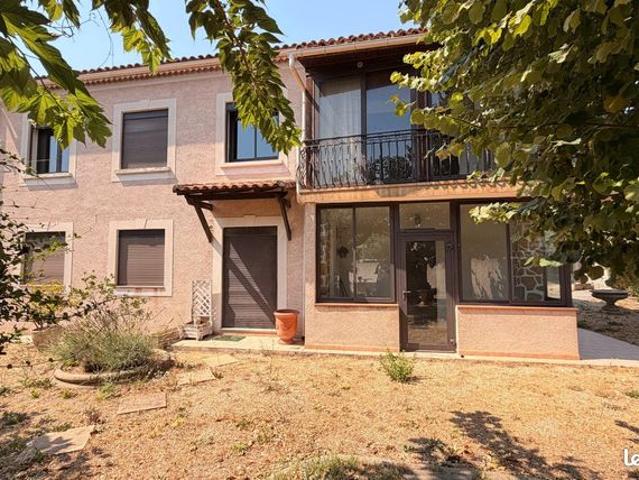 Propriété 7 pièces 182 m²