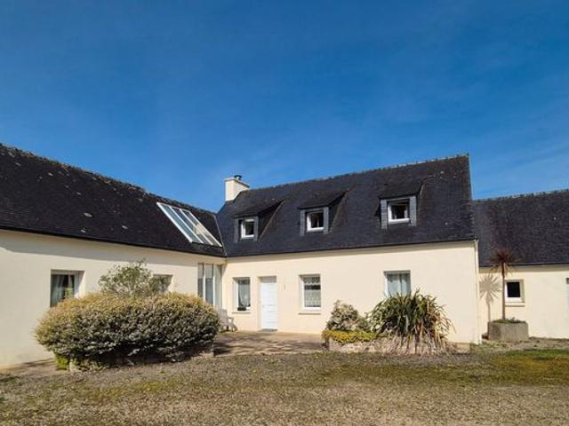 Propriété 7 pièces 183 m²