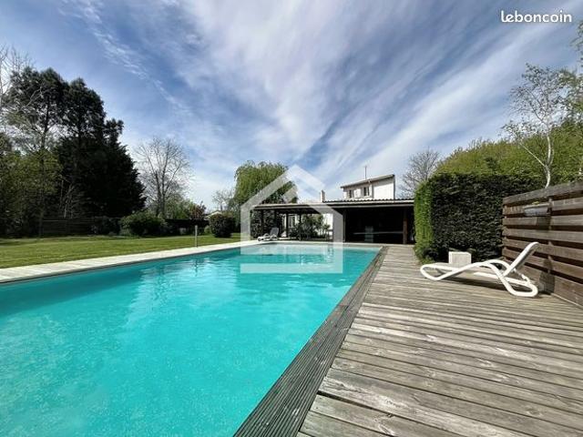 Propriété 7 pièces 183 m²