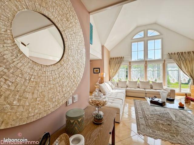 Propriété 7 pièces 194 m²