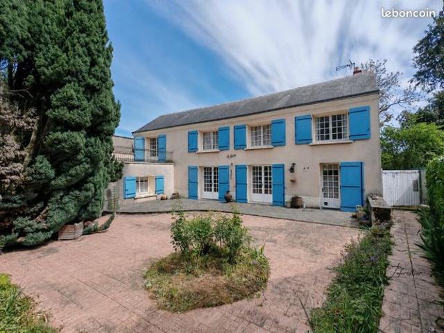 Propriété 7 pièces 194 m²
