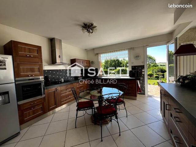Propriété 7 pièces 195 m²