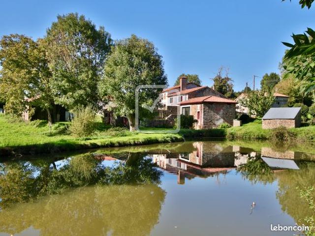 Propriété 7 pièces 195 m²