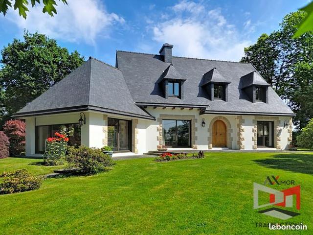 Propriété 7 pièces 195 m²