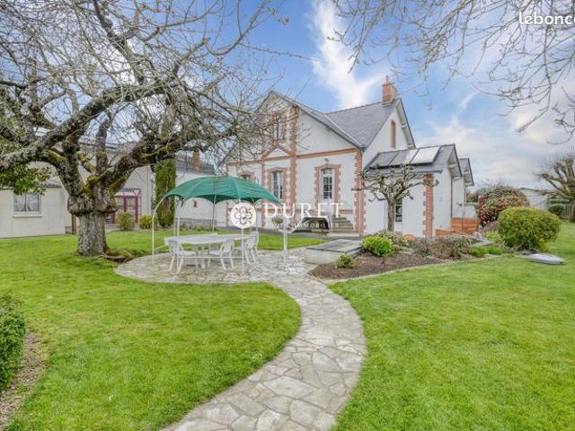 Propriété 7 pièces 195 m²