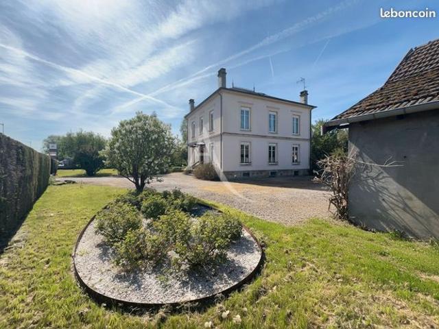Propriété 7 pièces 195 m²