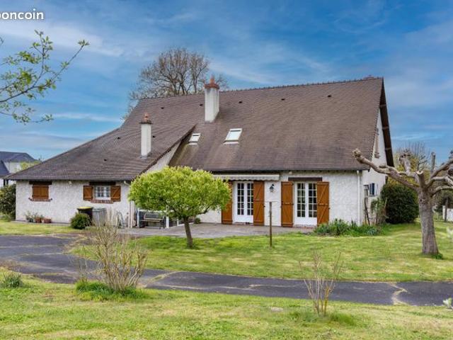 Propriété 7 pièces 195 m²