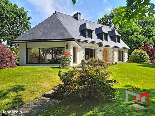 Propriété 7 pièces 195 m²