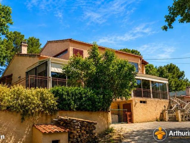 Propriété 7 pièces 195 m²