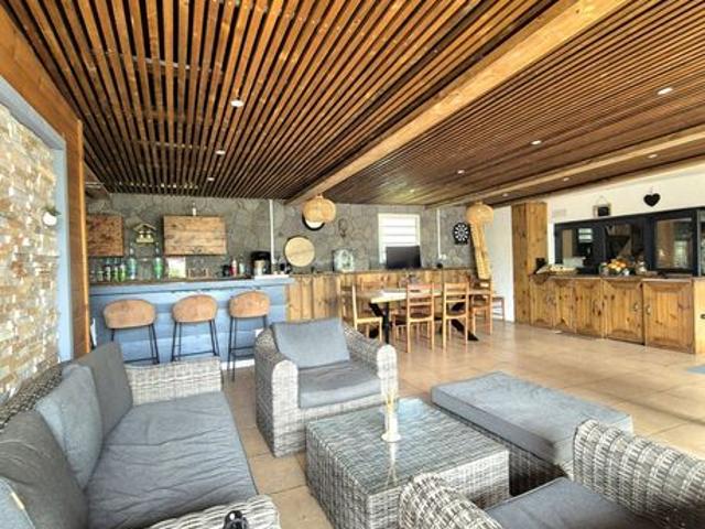 Propriété 7 pièces 195 m²